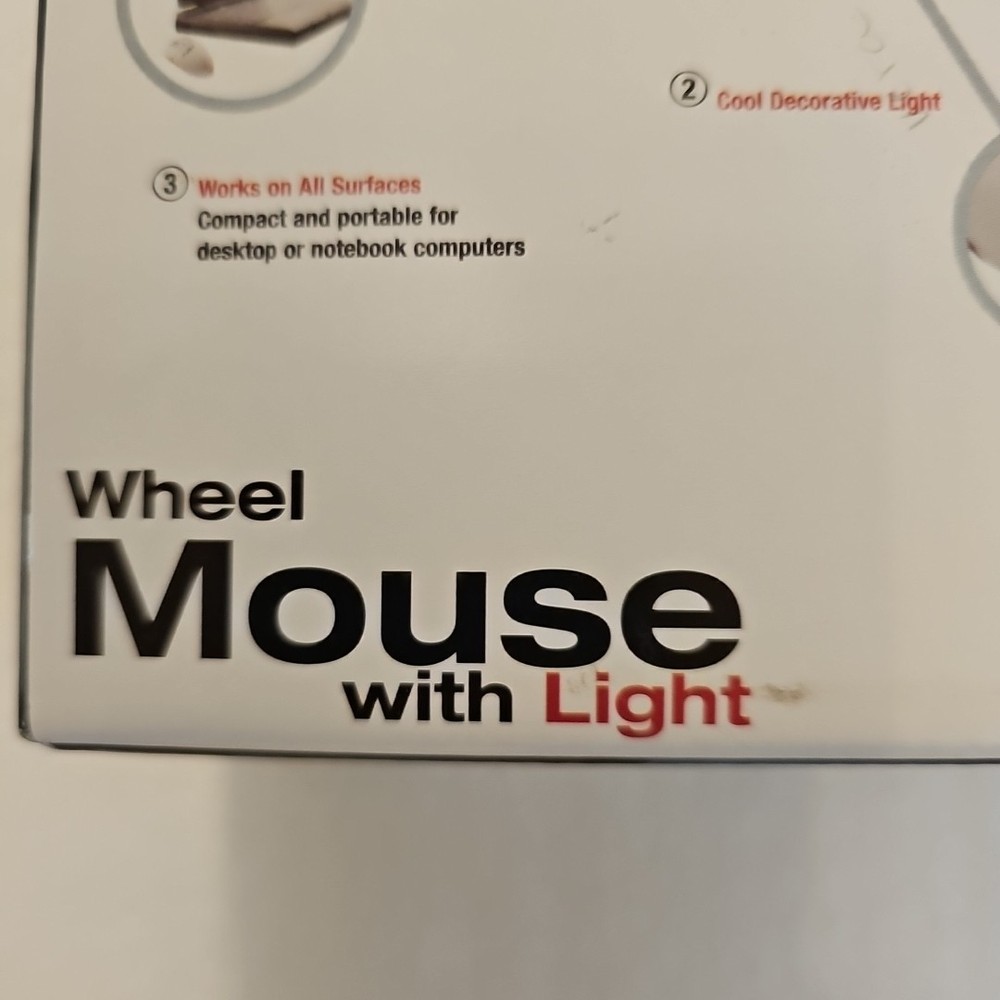 Labtec Wheel Mouse With Light PS/2 Connection XP New( Open Box)