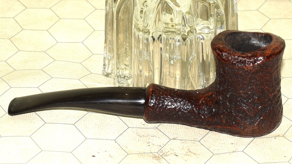 BREBBIA NAIF 4129 Sitter Tobacco Pipe #E448