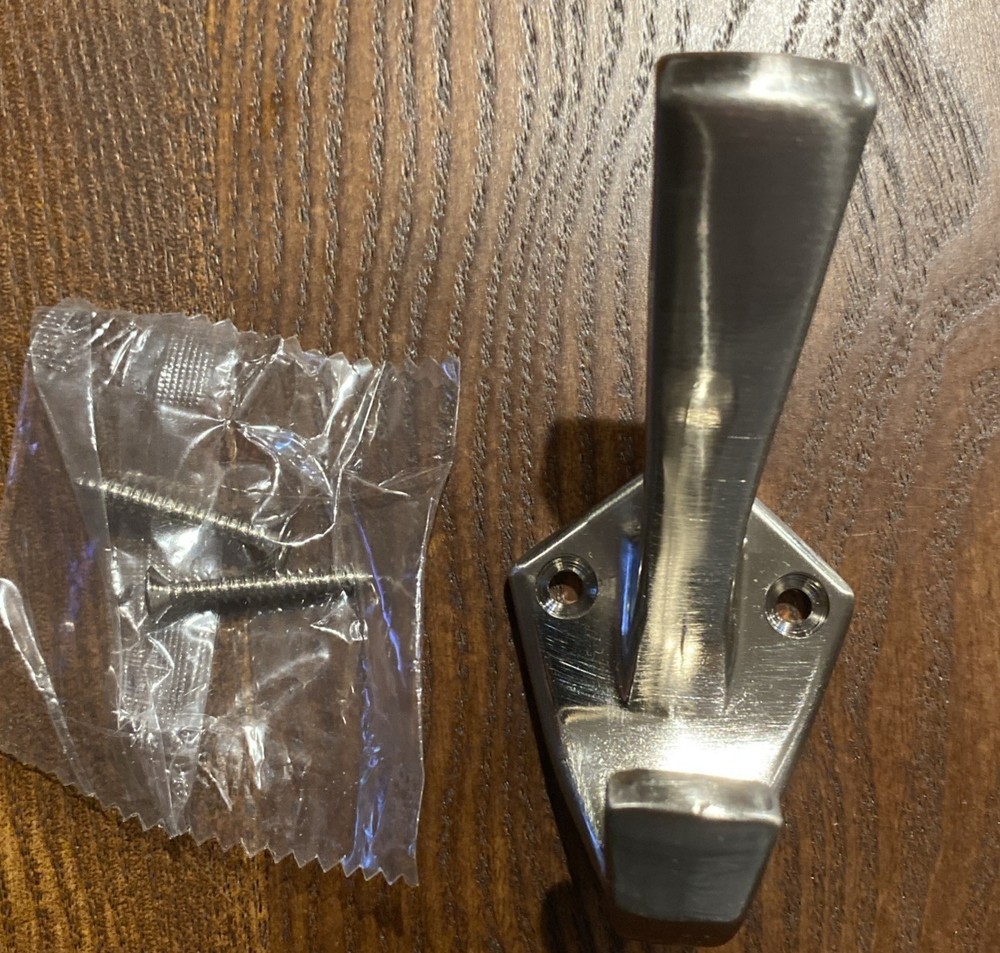 Hickory Coat, Robe Hook. Satin Finish. Classic, Modern Angular Square P25020-SN