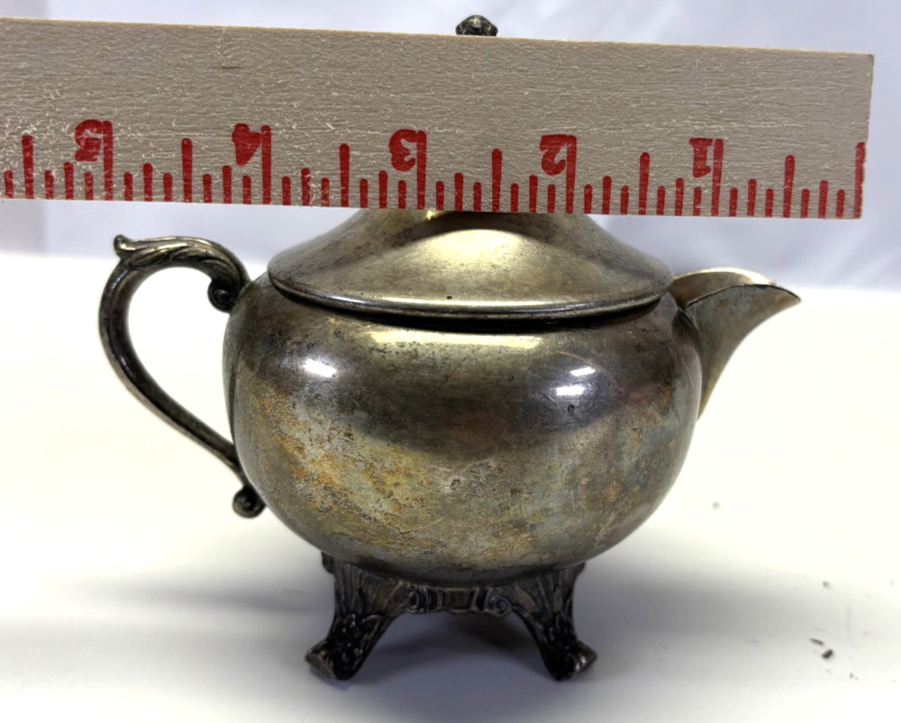 Leonard Silverplate Footed Creamer Pitcher With Lid