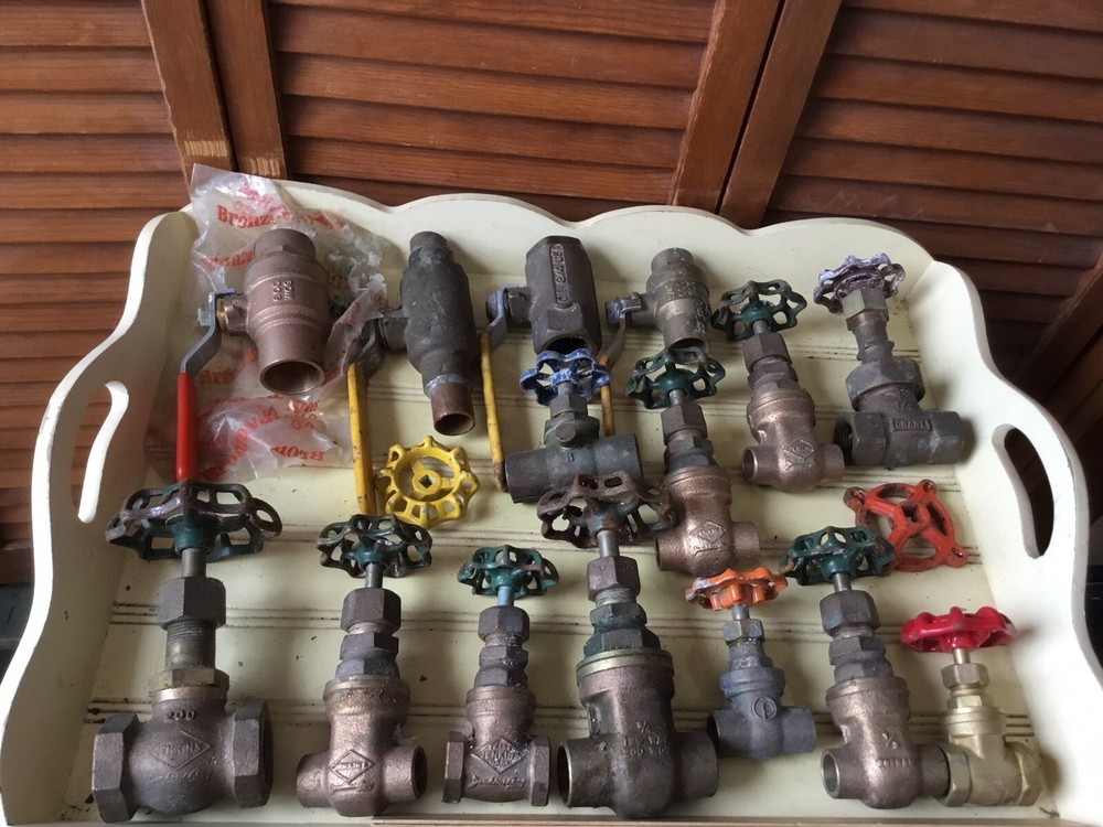 15 BRASS SHUT OFF VALVES ASSORTED SIZES & STYLES PLUMBERS’ DREAM LOT