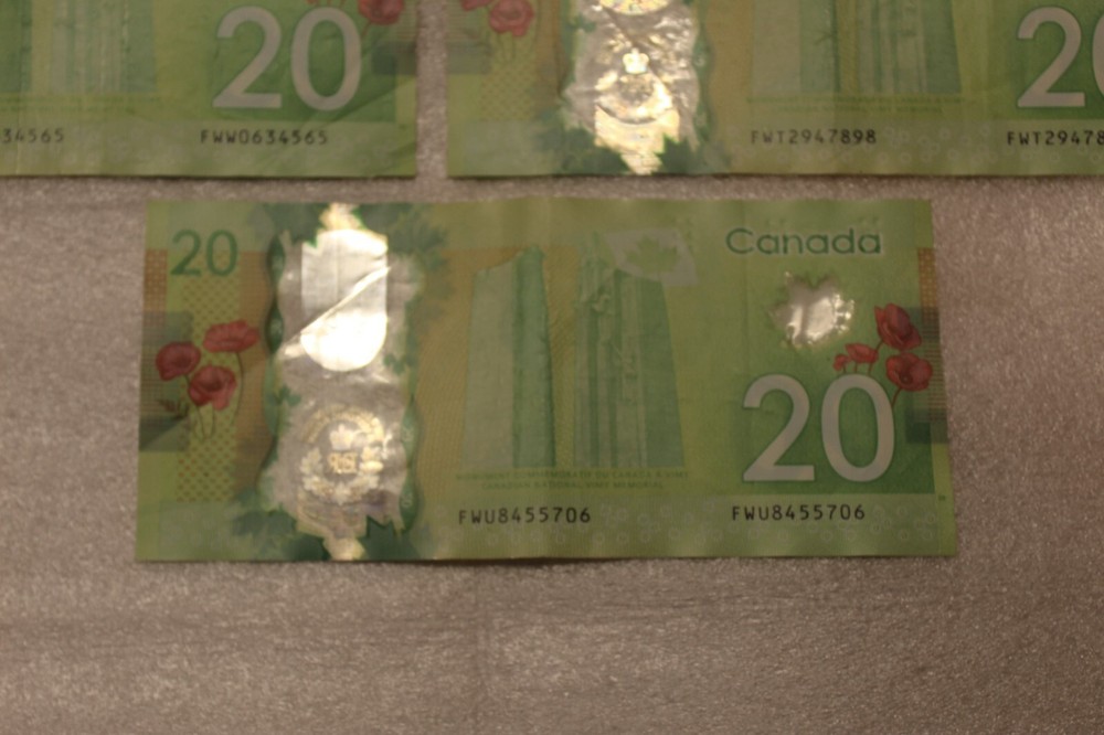 2015 Canada $20 Dollar Commemorative Three (3) Banknote Polymer A Historic Reign