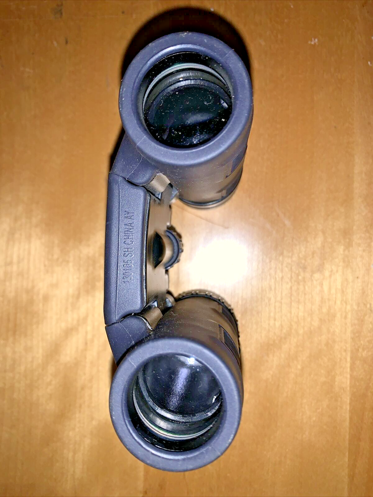 Bushnell H20 Binoculars (Store Display)
