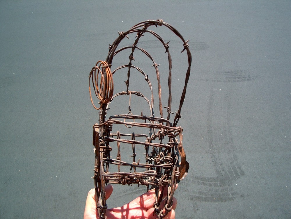 VTG BARBED WIRE WAGON FOLK ART