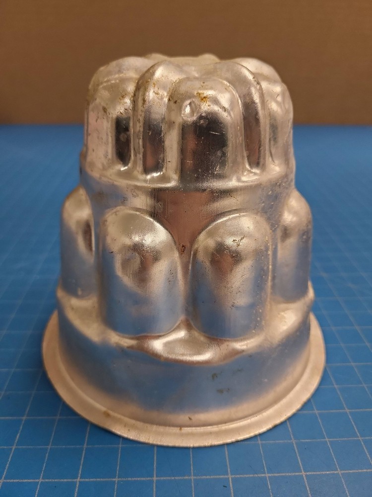 Vintage Aluminum Fluted Cake Mold Pudding Jello Pan Kitchen Baking Tool