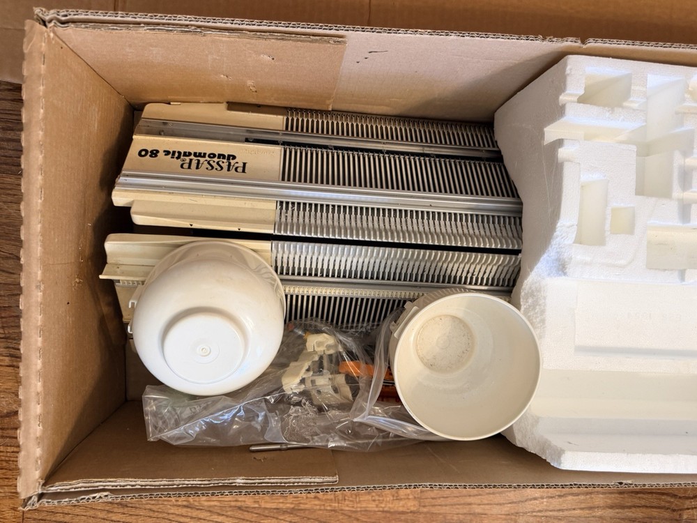 Passap Duomatic 80 Knitting Machine