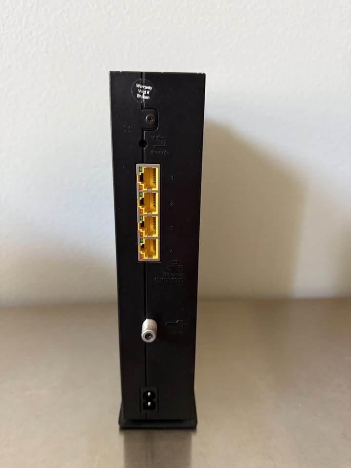 Arris DG2470 Cable Wireless Modem Gateway