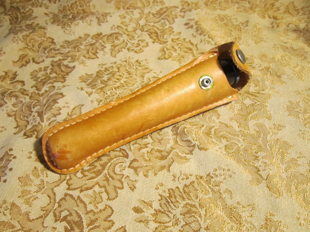 Warren Knight Co Hand Level with Leather Belt Case