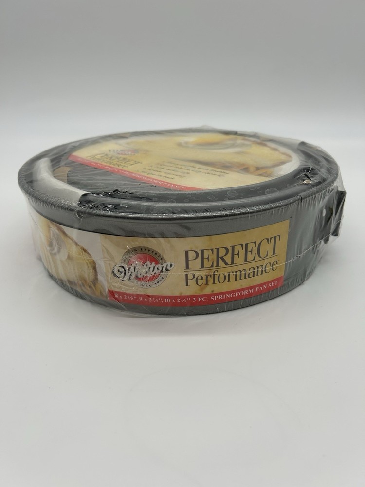 Wilton Perfect Performance 3 Piece Springform Pan Set NEW Non-Stick Bakeware