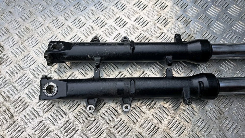 Honda cbr 1000f SC24 Front Forks. 1990