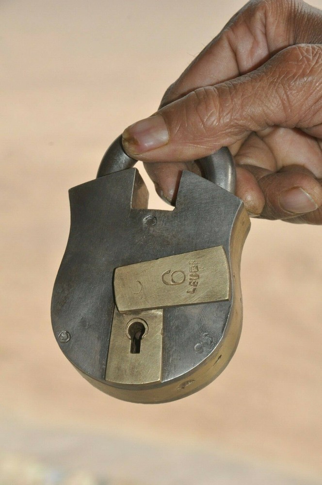 Vintage Iron & Brass Handcrafted Solid Fine Quality 6 Lever Padlock