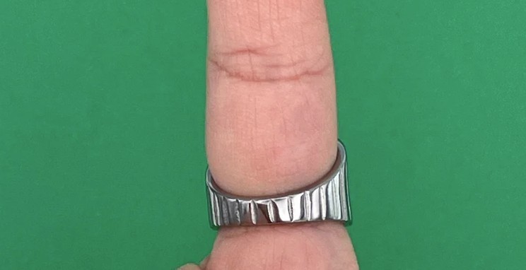 Modern Love knot Celtic Ring