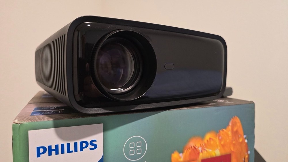 PHILIPS NeoPix 320 Multimedia Home Projector (NEW/OPEN BOX)