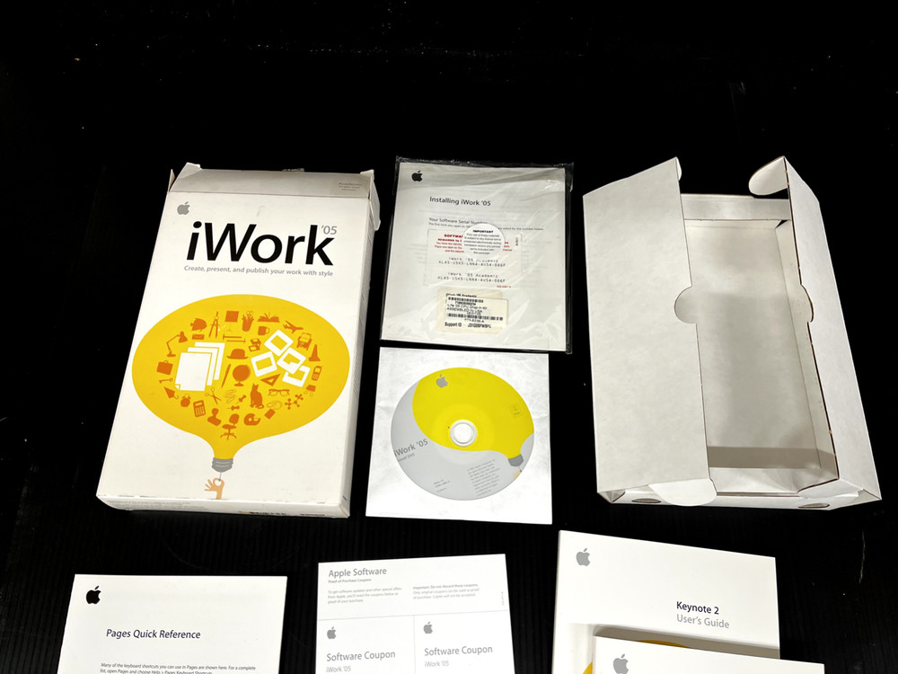 Apple iWork '05 Academic Version M9611Z/A For Mac complete 2005 w/codes