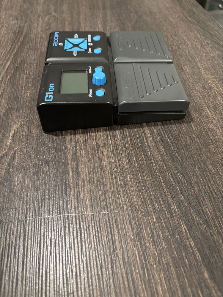 Zoom G1on Multi-Effects Guitar Effect Pedal