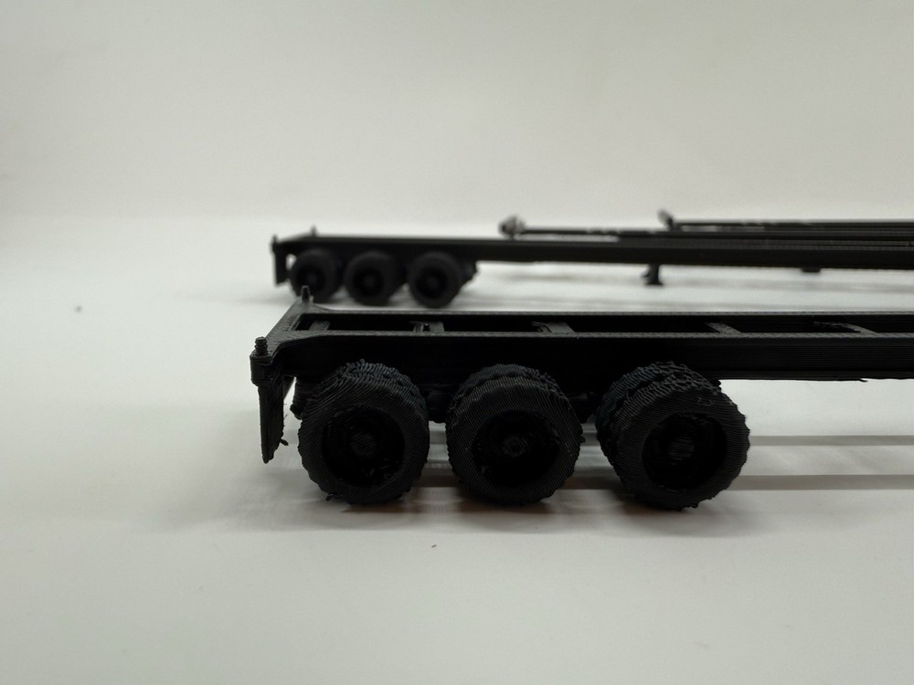 Ho Scale 53ft tri axle Container, Chassis