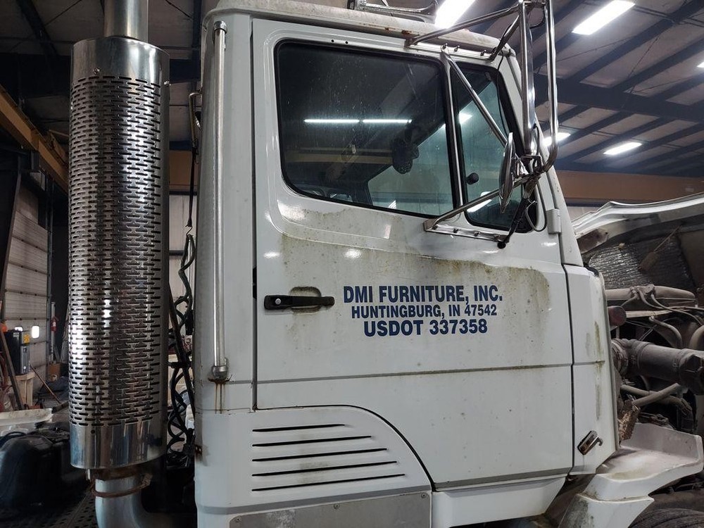 For 1990 FREIGHTLINER FLC112 DOOR ASSEMBLY Right ,  IL