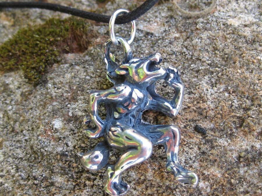 LYCAN SUPERNATURAL POWERS AMULET
