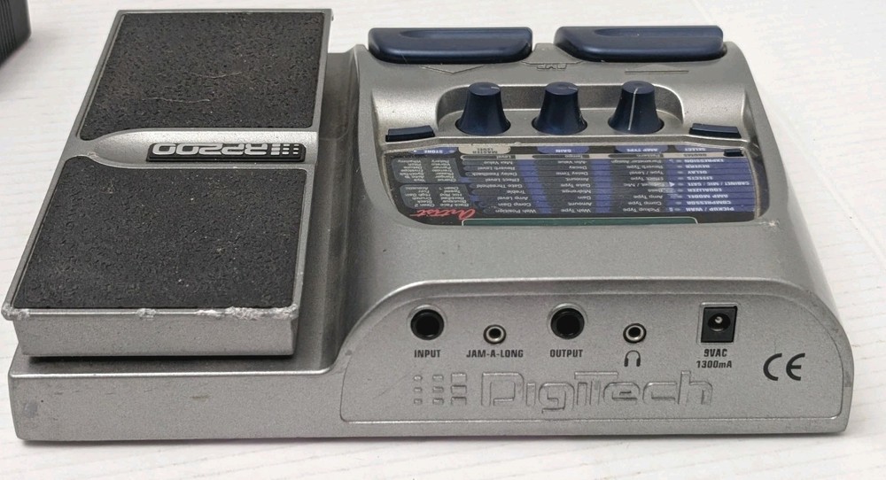 Digitech RP-200 Modeling Multi-Effects Guitar Pedal With Adapter