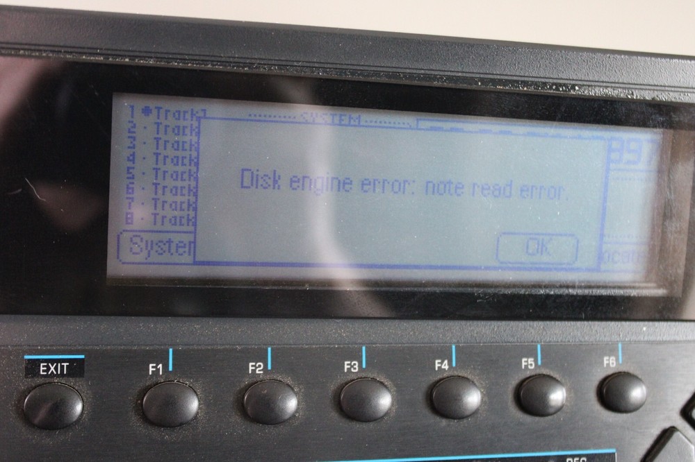 E-MU 4001 Darwin Digital Audio Disk Recorder EMU 1996 - Powers On