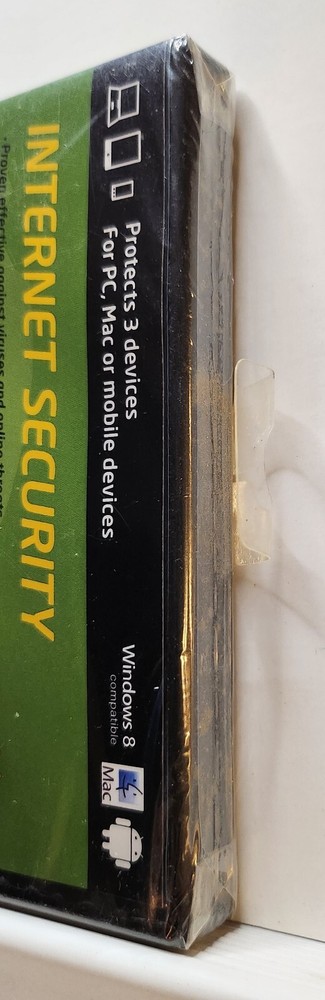 Webroot Software SecureAnywhere Internet Security Plus 2013 PC, Mac (3 Devices)