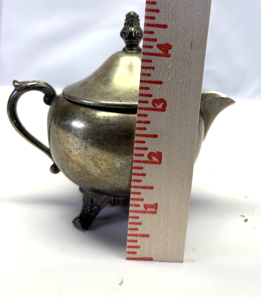 Leonard Silverplate Footed Creamer Pitcher With Lid