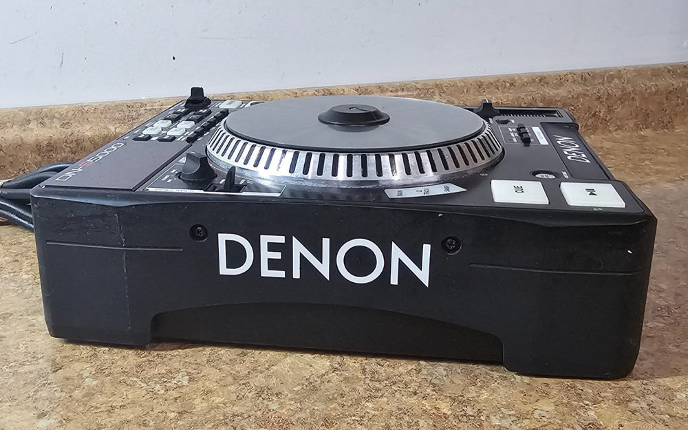 Denon DN-S5000 Digital CD Turntable DJ Controller Pre-owned