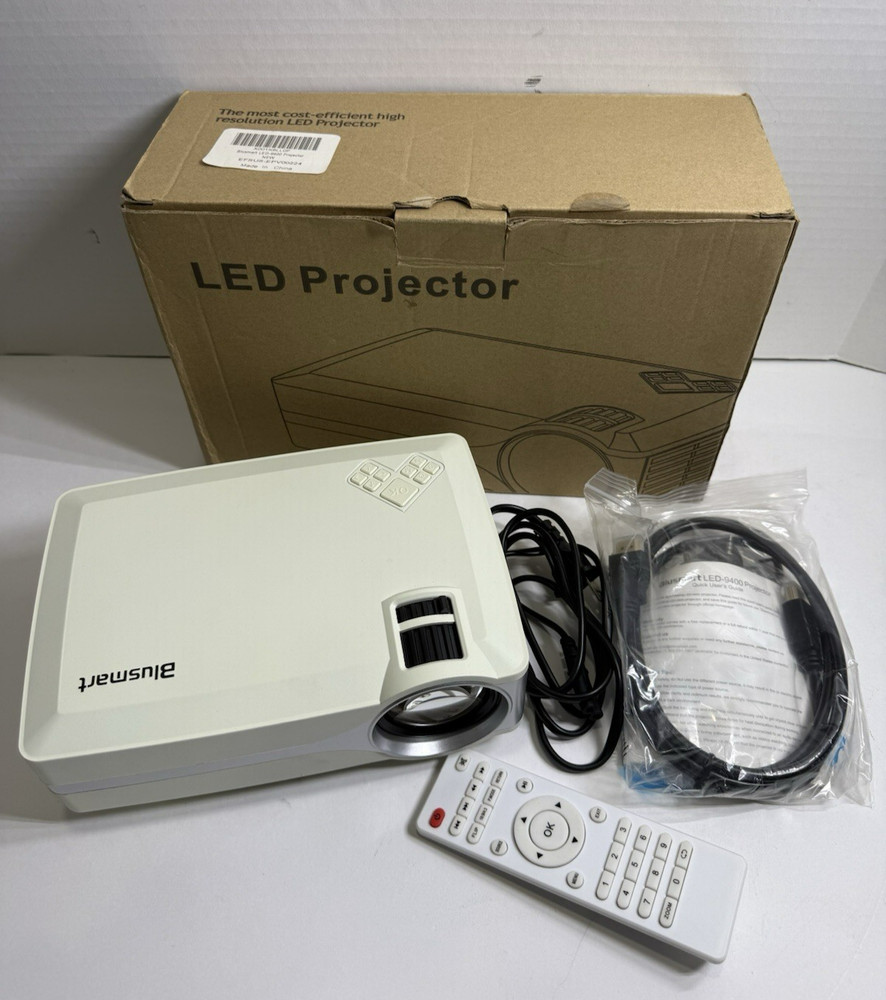 Blusmart Mini LED Portable Home Video Projector Model 9400 Lightly Used