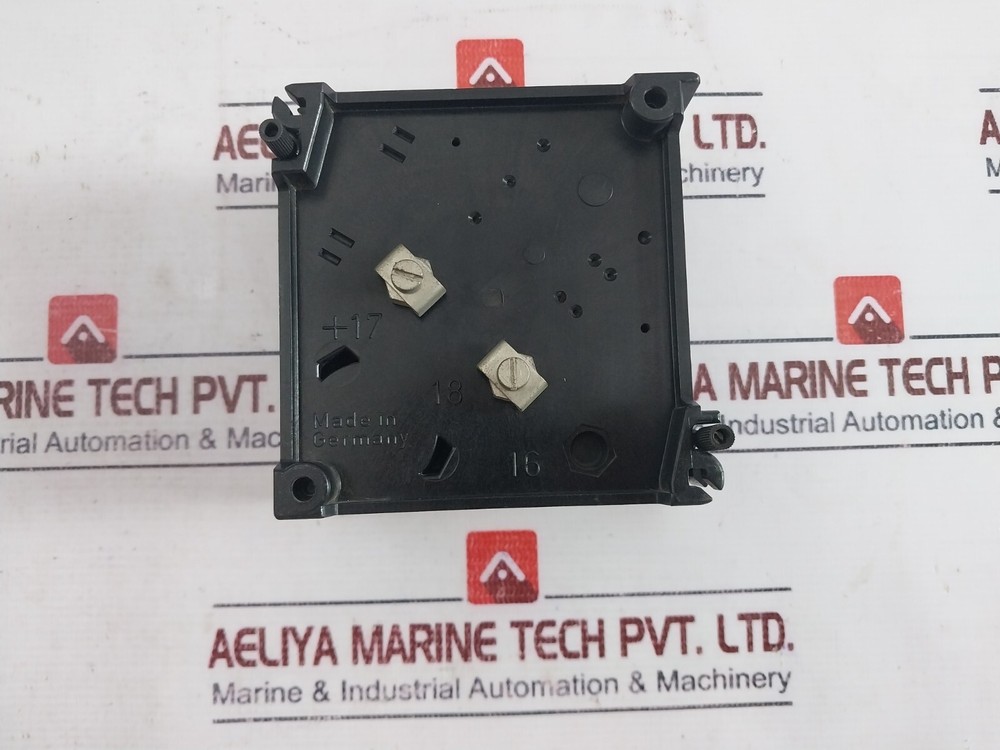 ABB 0-40 V Analog Voltmeter