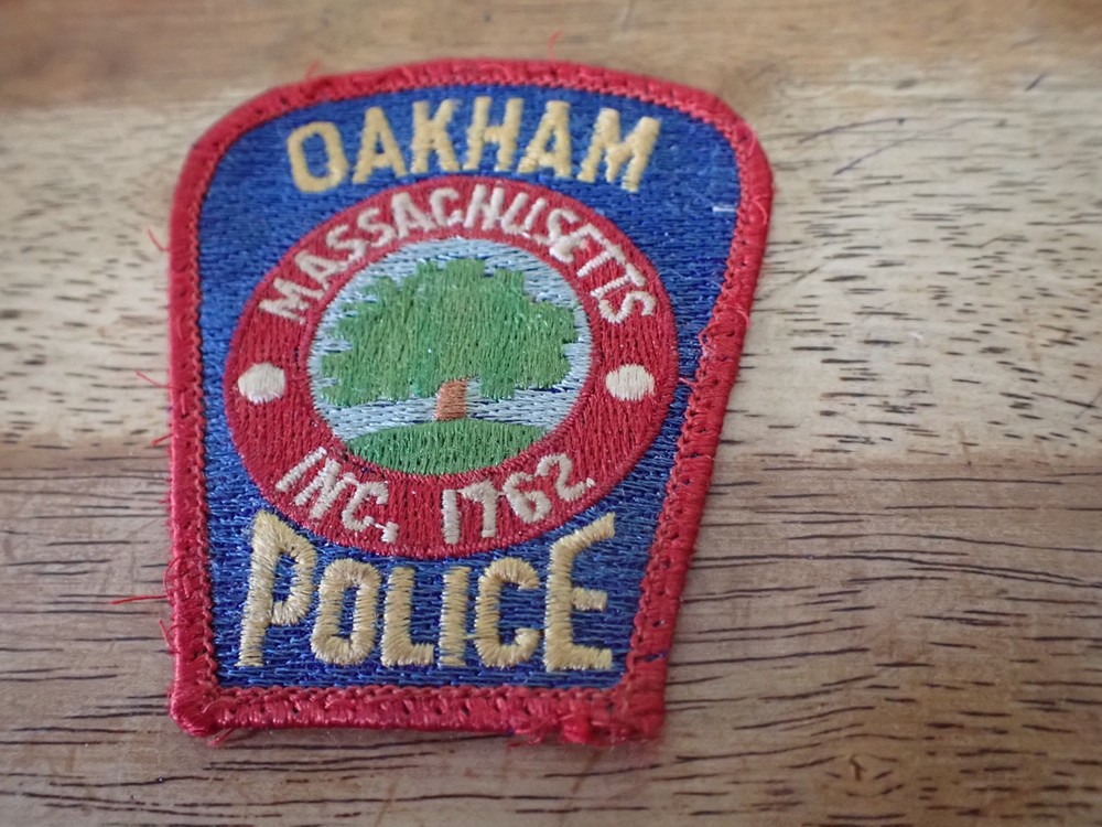 OAKHAM MASSACHUSETTS EARLY  VEST PATCH BX G #8
