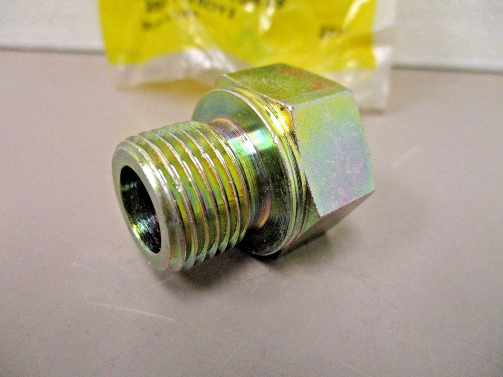 JOHN DEERE R113419 ADAPTER FITTING