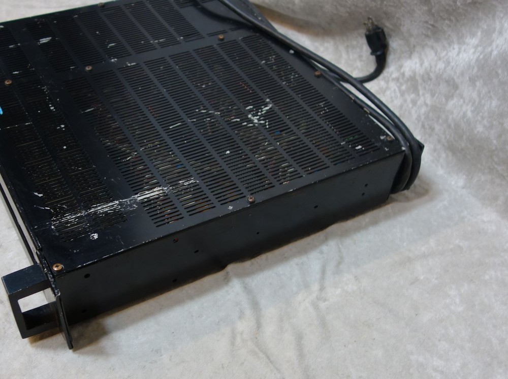 Yamaha PD2500 power amp (B)