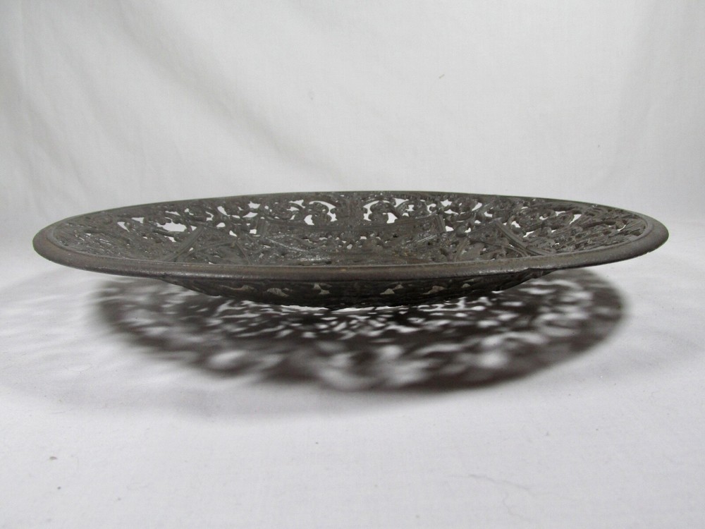 Coalbrookdale Style Cast Iron Fruit Dish AS IS