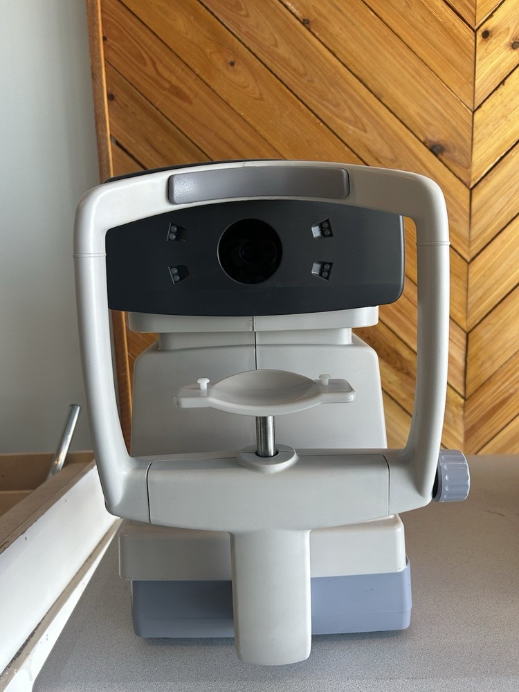 Topcon KR-8800 Auto Refractor/ Keratometer