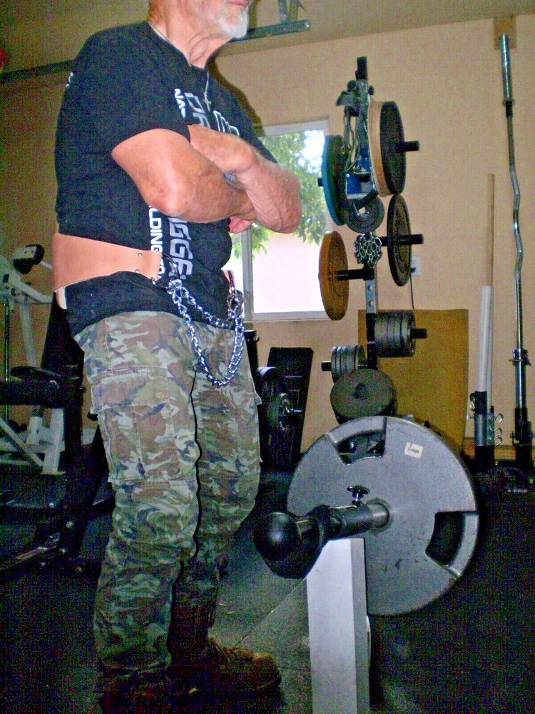 LANDMINE BELT SQUAT