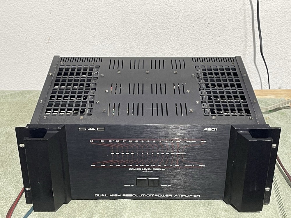SAE A501 Stereo Amplifier