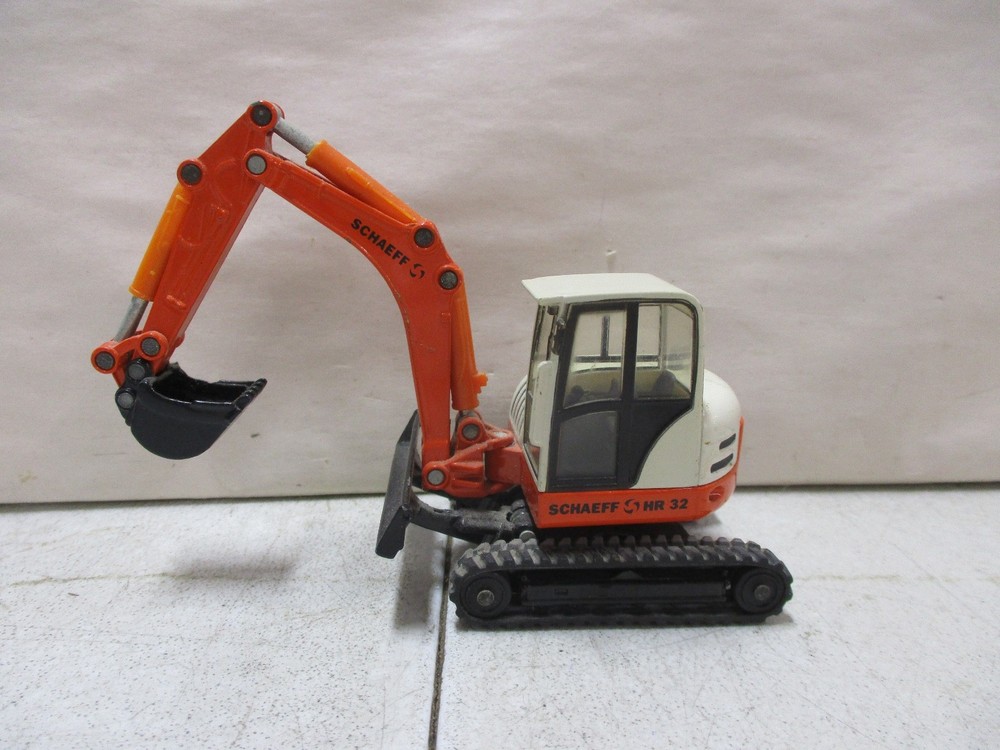 Siku Schaeff Excavator