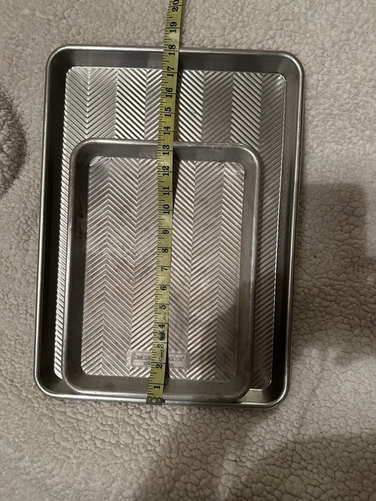 Nordic Ware Two-Piece Silver Aluminum Rectangular Easy Clean Baking Tray Set