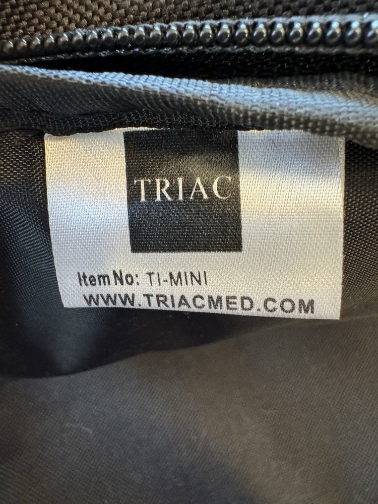 Zevex Moog Infinity Feeding Pump w/ Pole Clamp Adapter TI-MINI Backpack