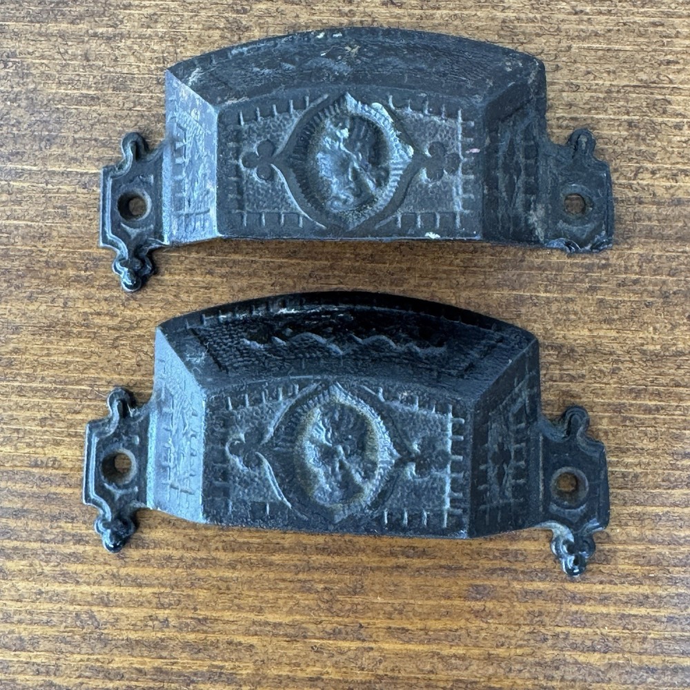 Antique Drawer Pulls Victorian Cast Iron Man Head Bin Apothecary Cupboard (2)