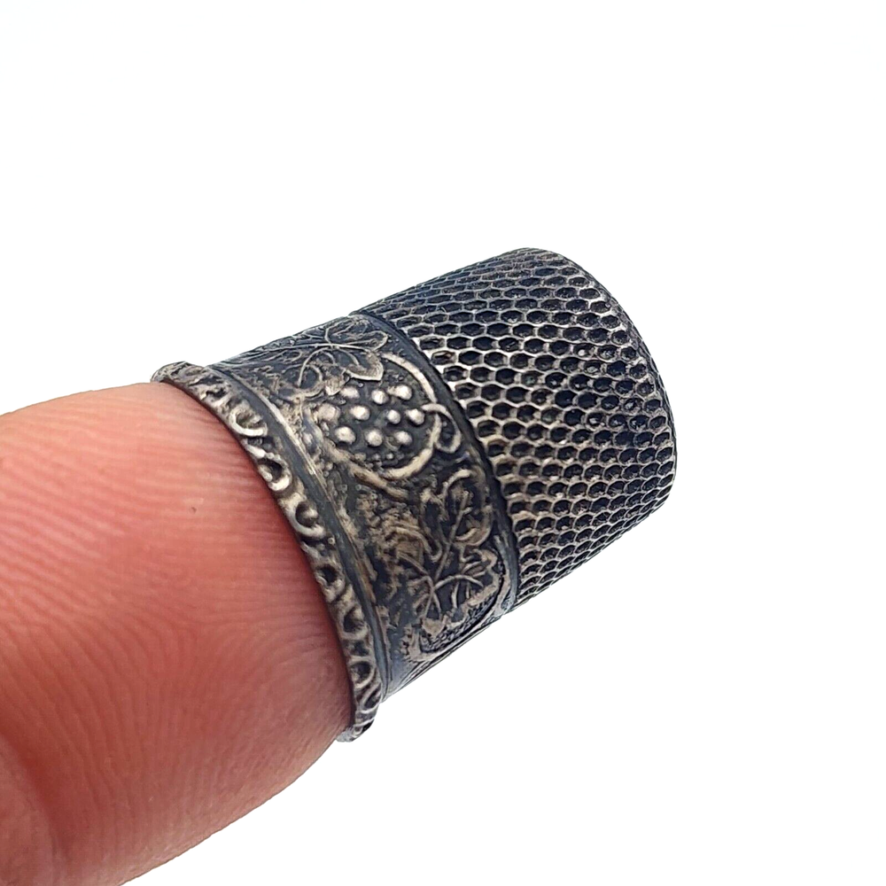 Vintage Simons Bros Grape Vine Sterling Silver Thimble