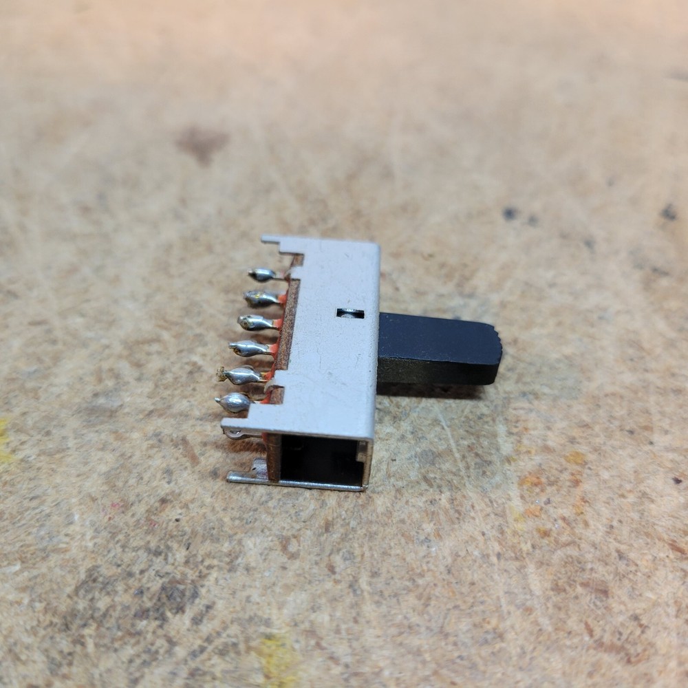 Teac A4010S Monitor source tape switch