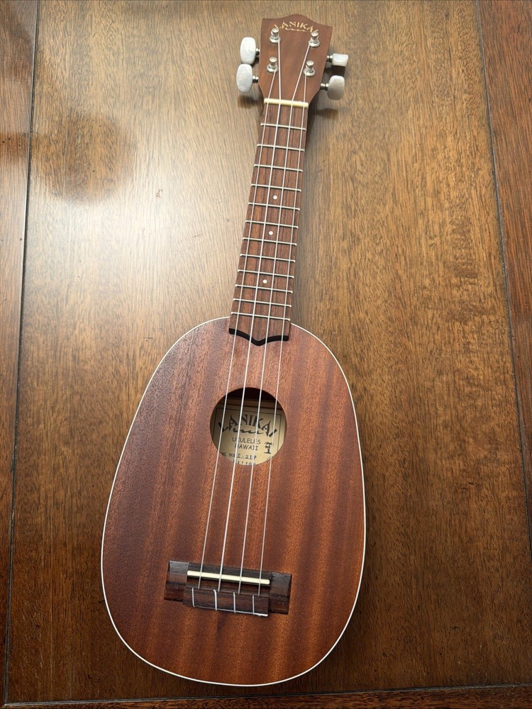 Lanikai Pineapple Ukulele   Minty!