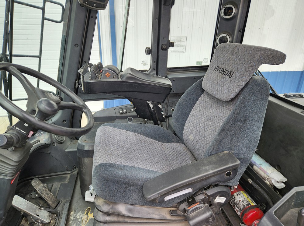 Hyundai 180D-9B Forklift (27296)