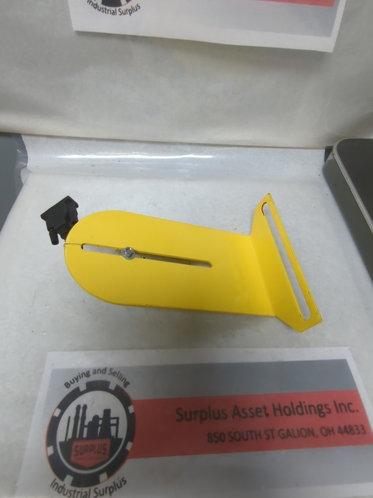 MICROSCAN,MS-3,HIGH SPEED LASER BARCODE SCANNER + BRACKET PRE-OWNED