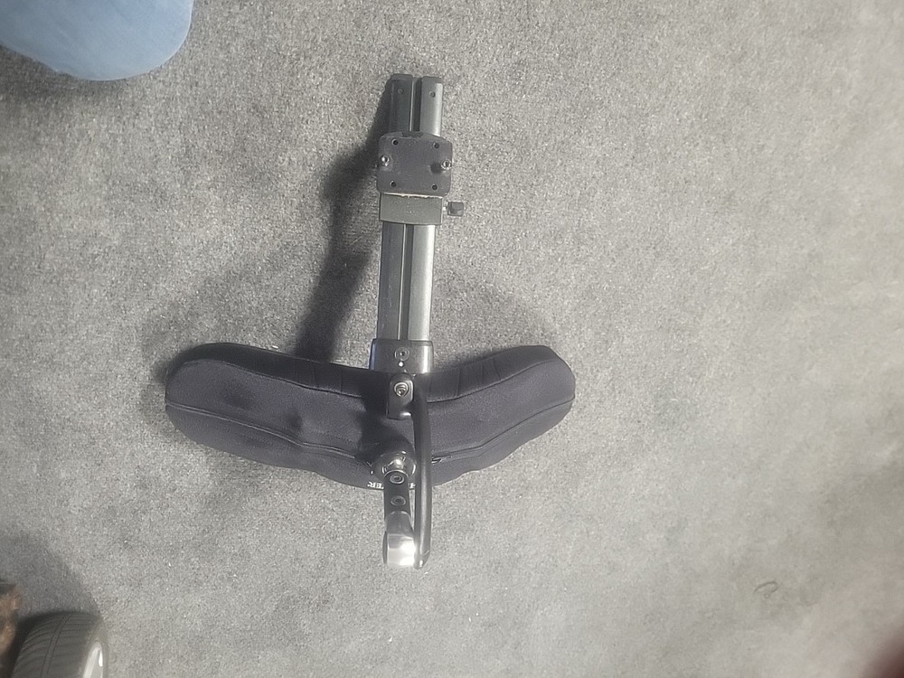 Quickie Whitmeyer headrest with mount