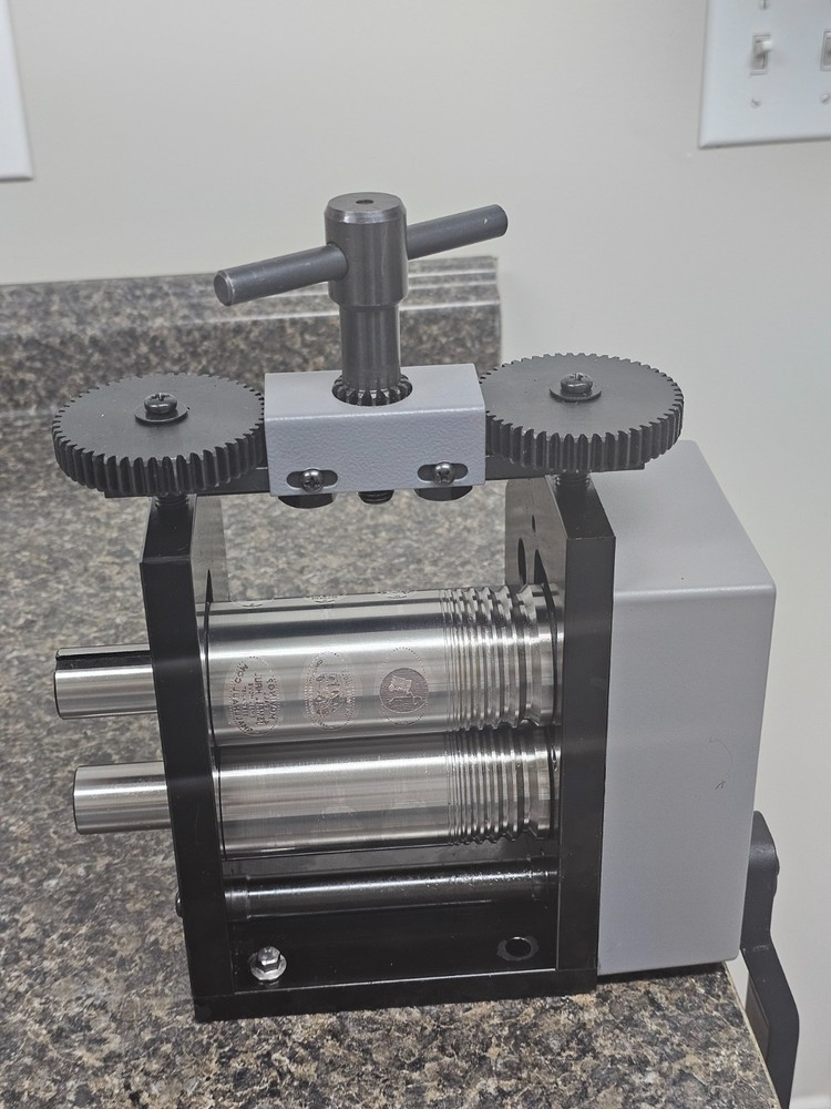 Penny Press Machine with 9 Custom Designs included