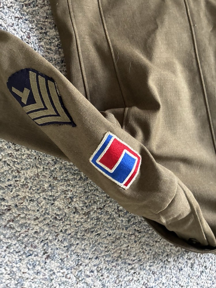 Original WW2 US Army Sergeant Uniform Jacket with Patches