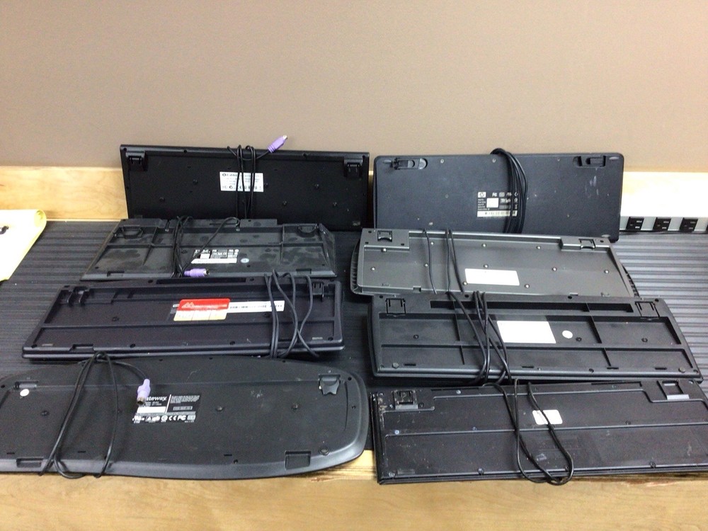 8x Mixed Brand & Model Untested AS IS PS2 Keyboards