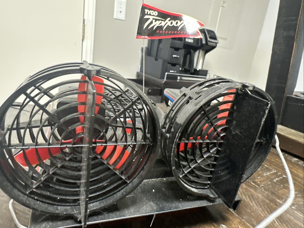 Tyco 1990 R/C 9.6V Turbo Mini Typhoon Hovercraft with Box Untested